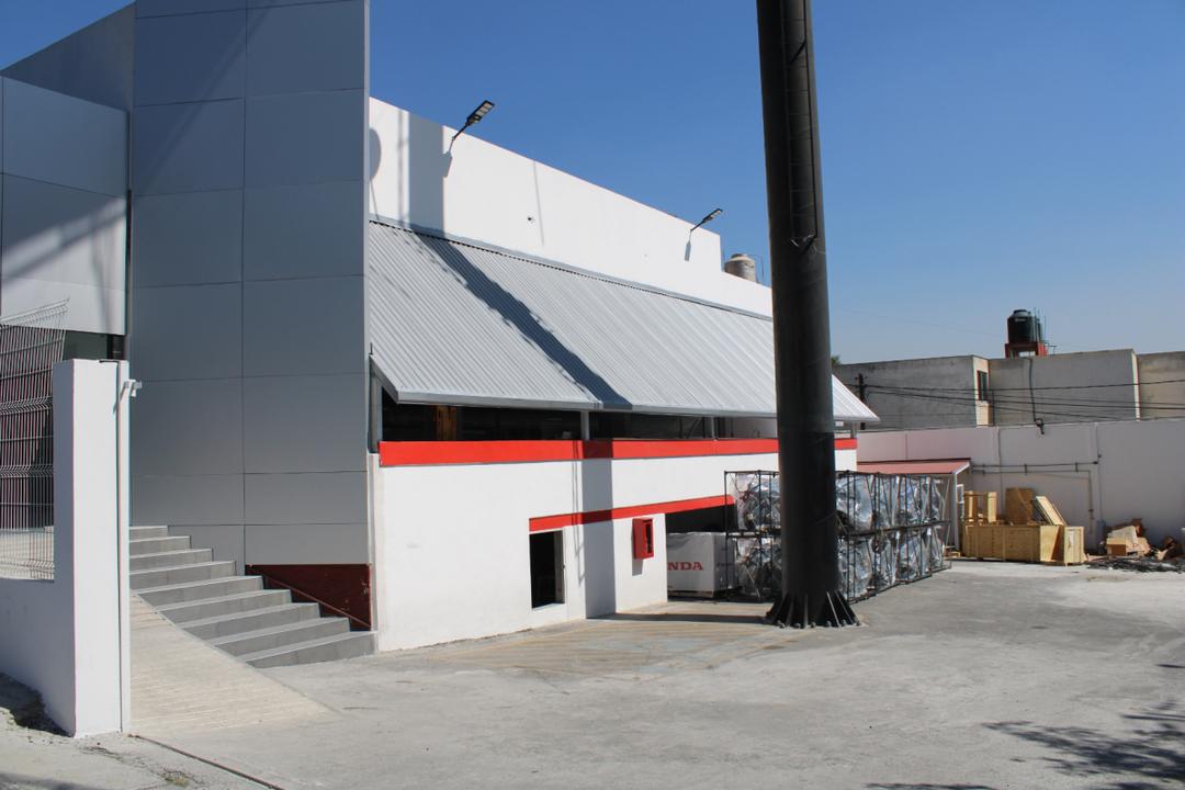 Instalaciones de Daytona Motos Satélite (2)